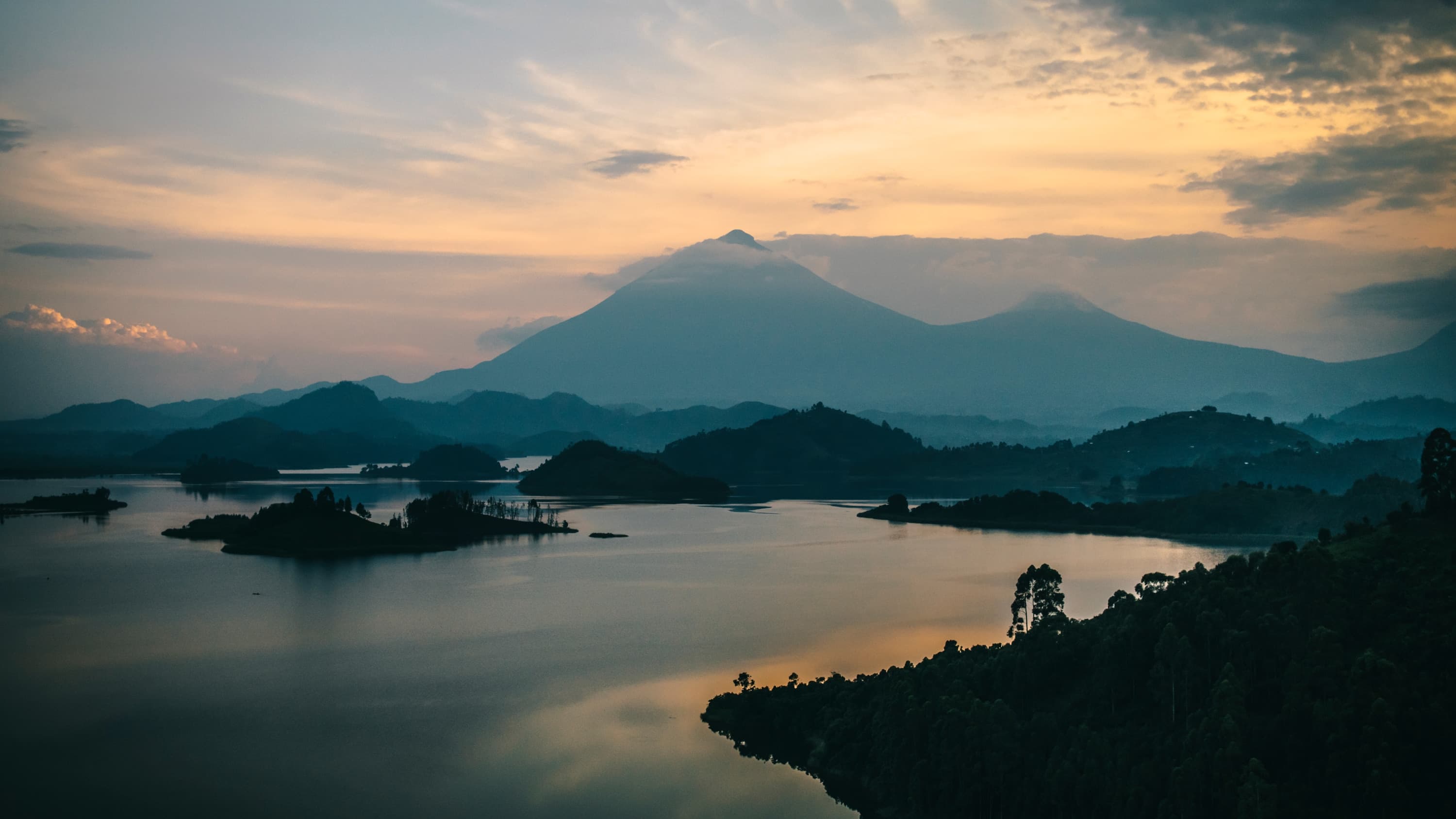 Lake Mutanda at sunset